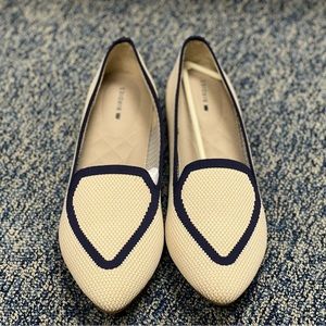 Brand New in Box Birdies Navy and Egg Shell Pointed Loafer Size 10 Women